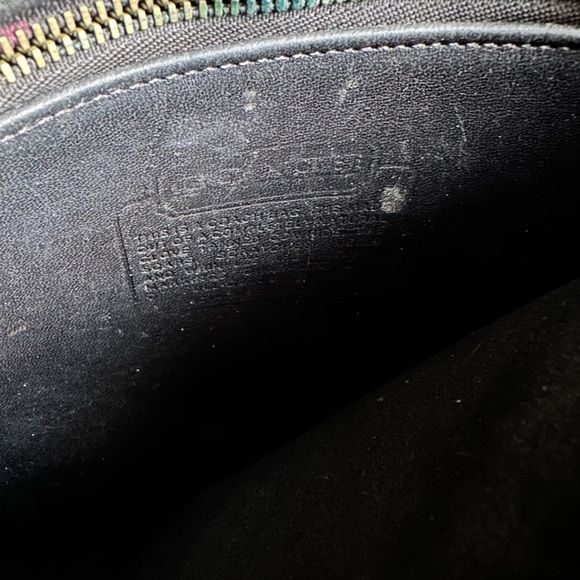 Vintage Coach cross body bag. - Picture 2 of 3